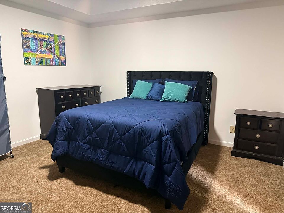 1st image of 661 Longbow Ct