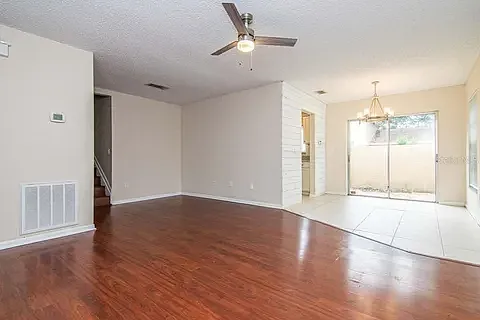2 bed, 1272 sqft, $1,950 — Photo 3