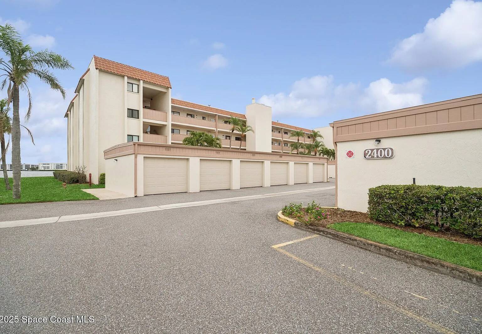 2 bed, 1316 sqft, $2,500 — Photo 1