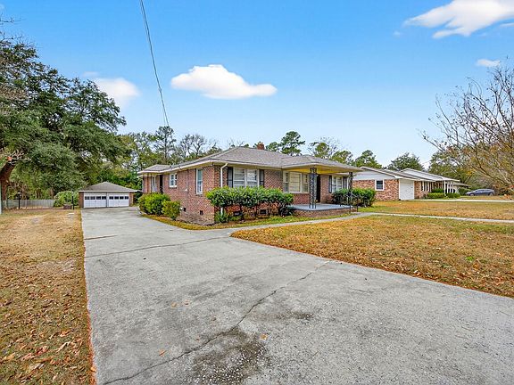 2nd image of 914 Beth Dr