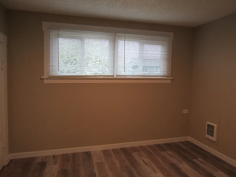 8818 Edgewater Dr SW — Photo 7