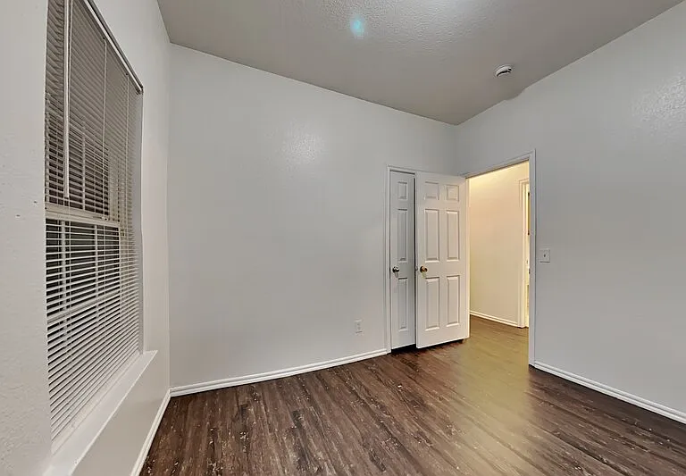 7008 Eagles Lndg — Photo 9