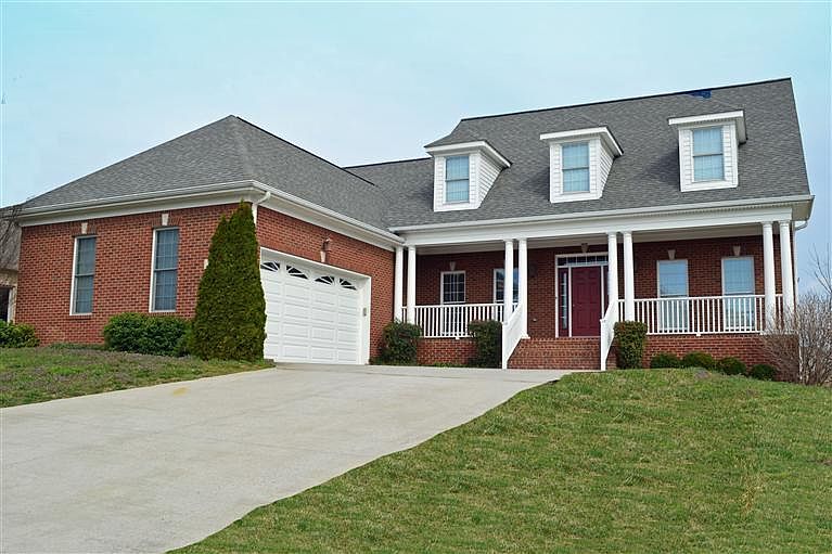 1st image of 125 Chapman Dr