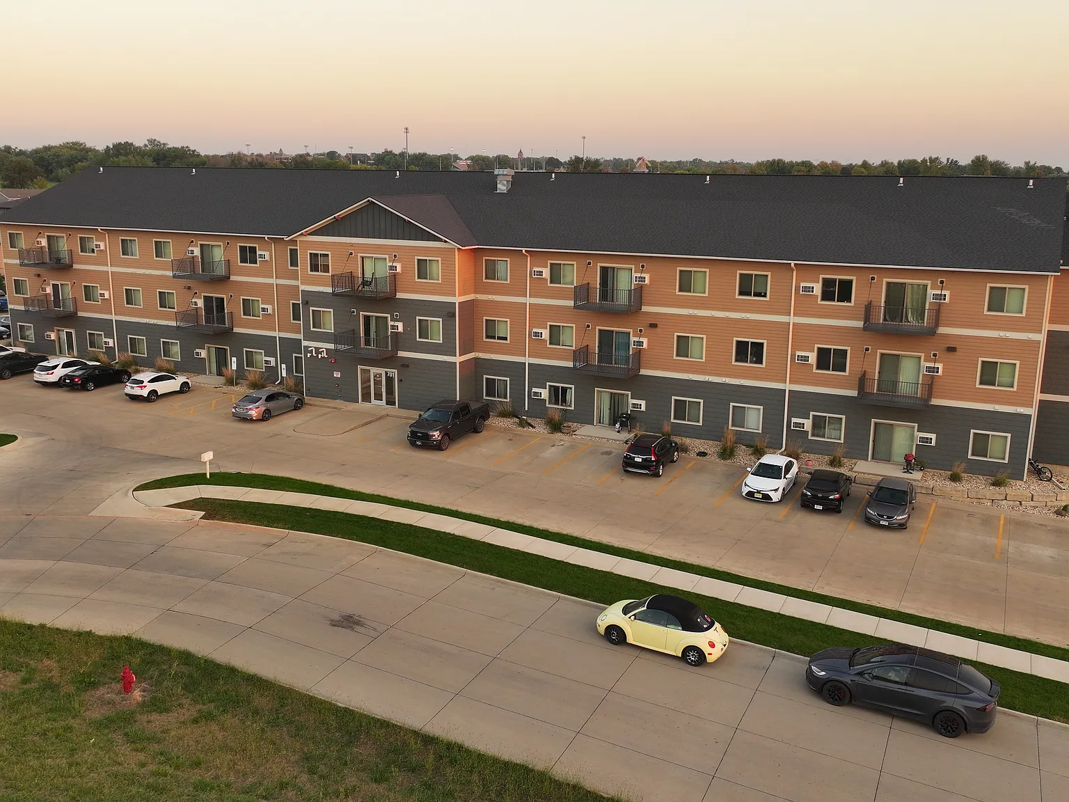 1 bed, 625 sqft, $1,075 — Photo 1