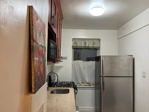 141-17 78th Road image 4 of 15