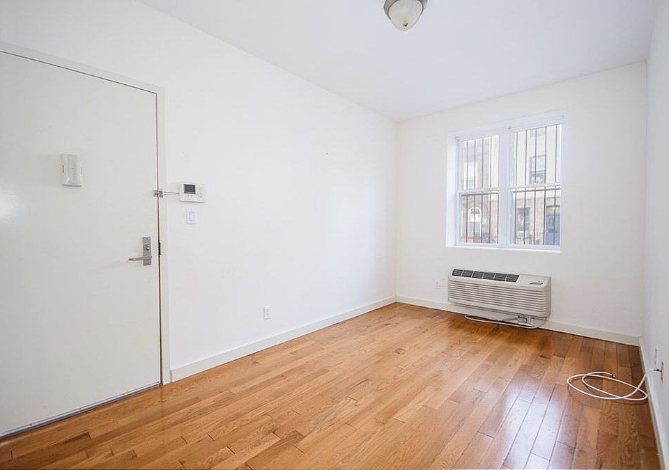 1st image of 68 Jefferson St #1AA
