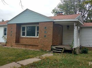 608 S Monroe St, Mackinaw, IL