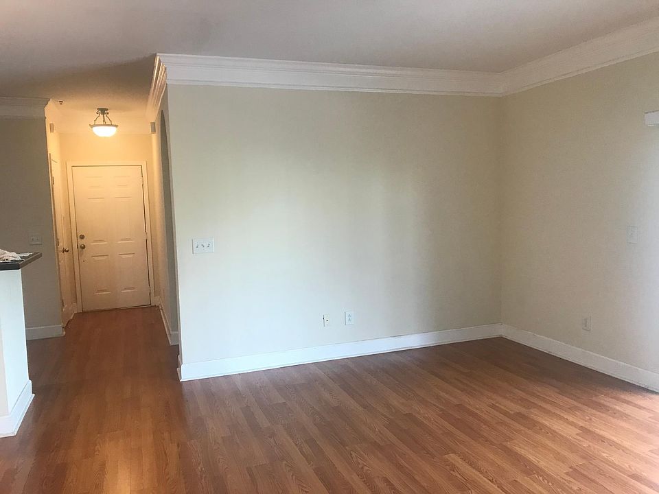 Living room - looking at front door