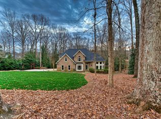 2 Kentucky Ct, Greenville, SC 29615