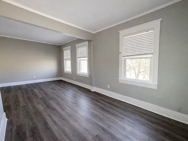 8801 W Adler St — Photo 15