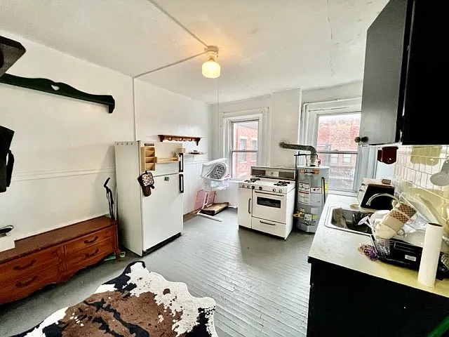 31 Thacher St #5R — Photo 1
