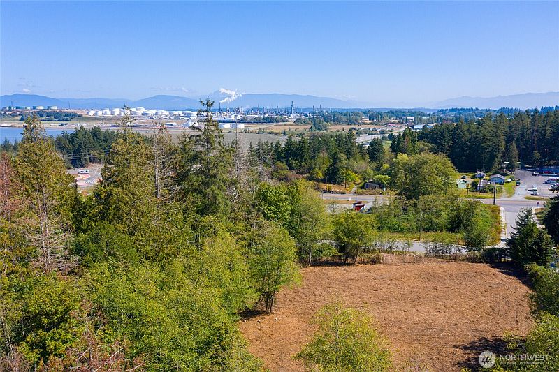 3rd image of 7603 S Fidalgo Bay Road