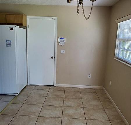 4th image of 30 Wellhaven Ln #A