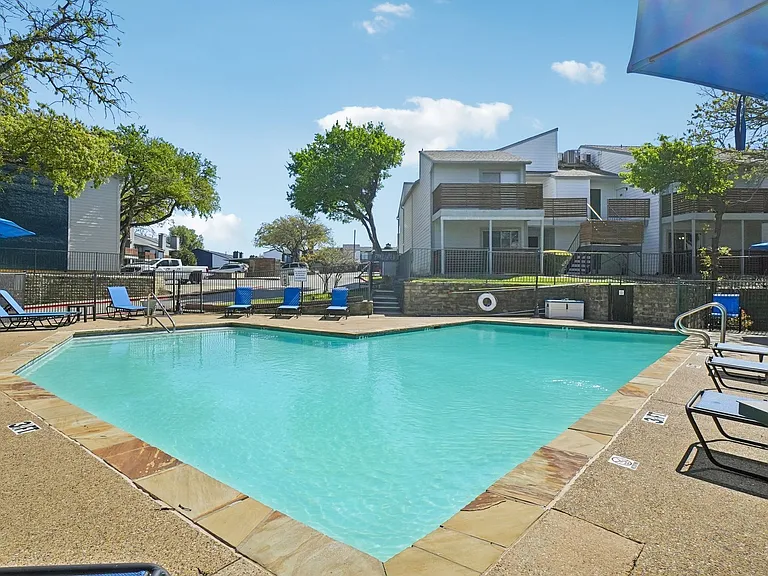 Don't Miss Out Biltmore Homes Leasing Fast — Photo 134