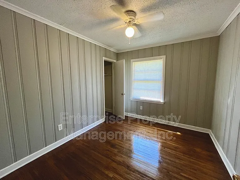 1922 Saint Elmo Ave — Photo 16