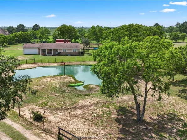 7503 Falcon Dr, Brookshire, TX 77423