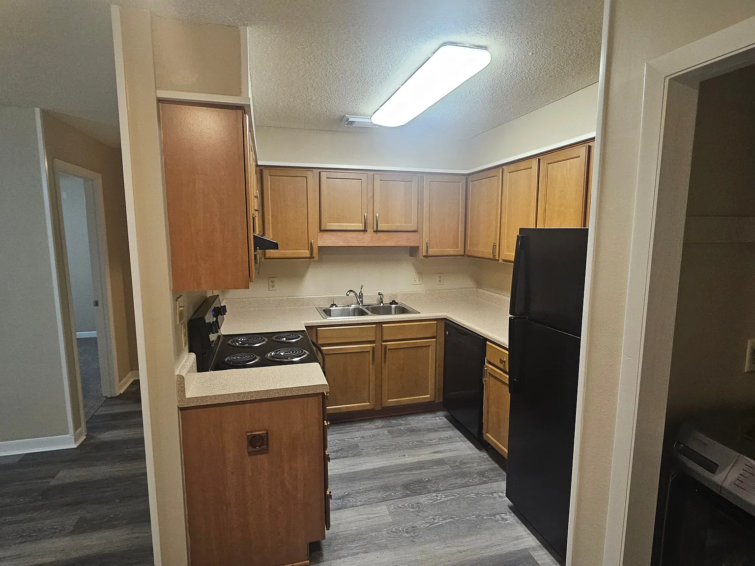 Jaymar Apartments — Photo 2