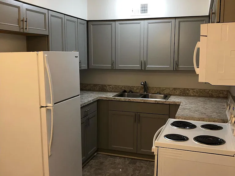 904 Plaza Dr #11 — Photo 11