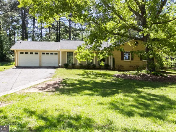 3720 Sunny Hill Dr, Loganville, GA 30052