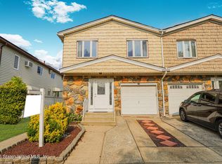 379 Brookfield Ave, Staten Island, NY 10308