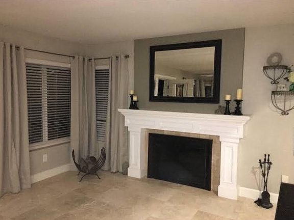 2nd image of 3208 Oakleaf Ct