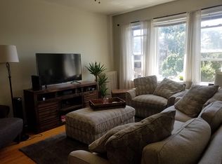 2422 W Catalpa Ave APT 3, Chicago, IL 60625