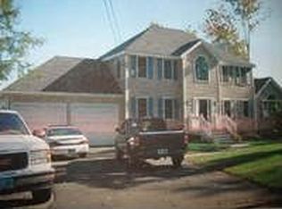 44 Cavil Mill Rd, Fremont, NH 03044