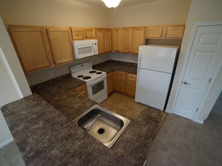 Aquamarine Apartments — Photo 110