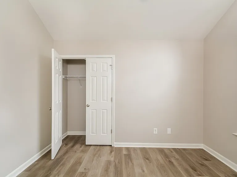 504 Jaffiley Ct — Photo 11