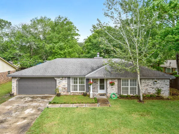 3617 Ridgecrest Dr, Gautier, MS 39553