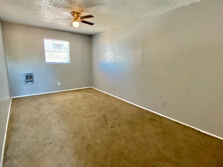909 W 21st St #2 — Photo 1