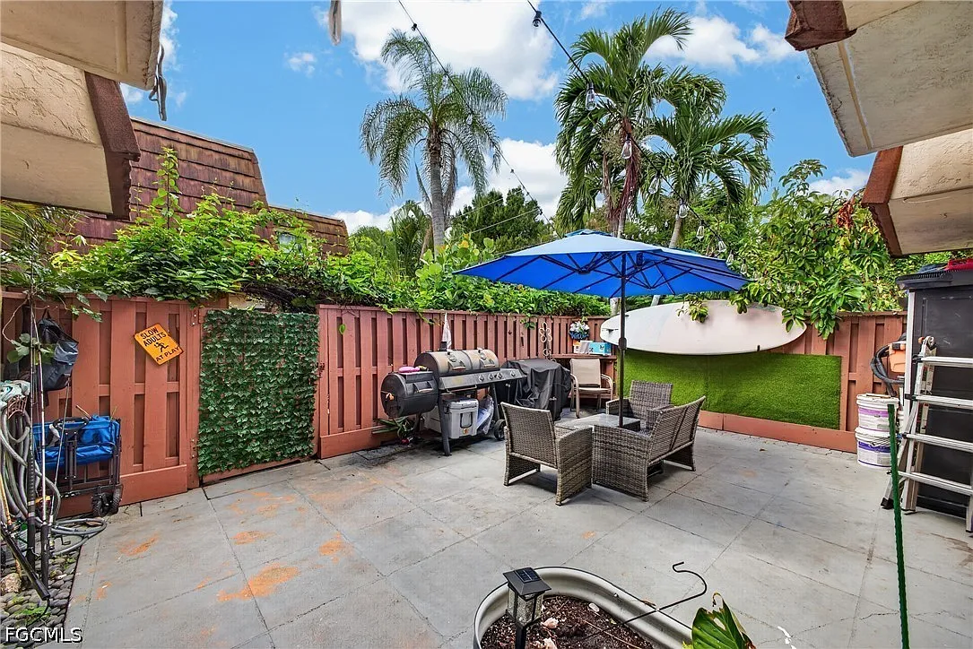 2 bed, 2.0 bath, 1236 sqft, $4,000 — Photo 3