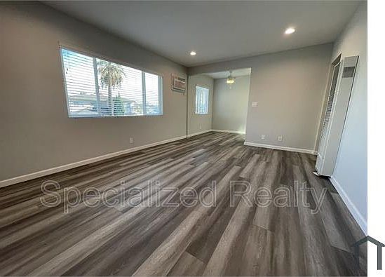 4th image of 139 N Belmont St APT Q