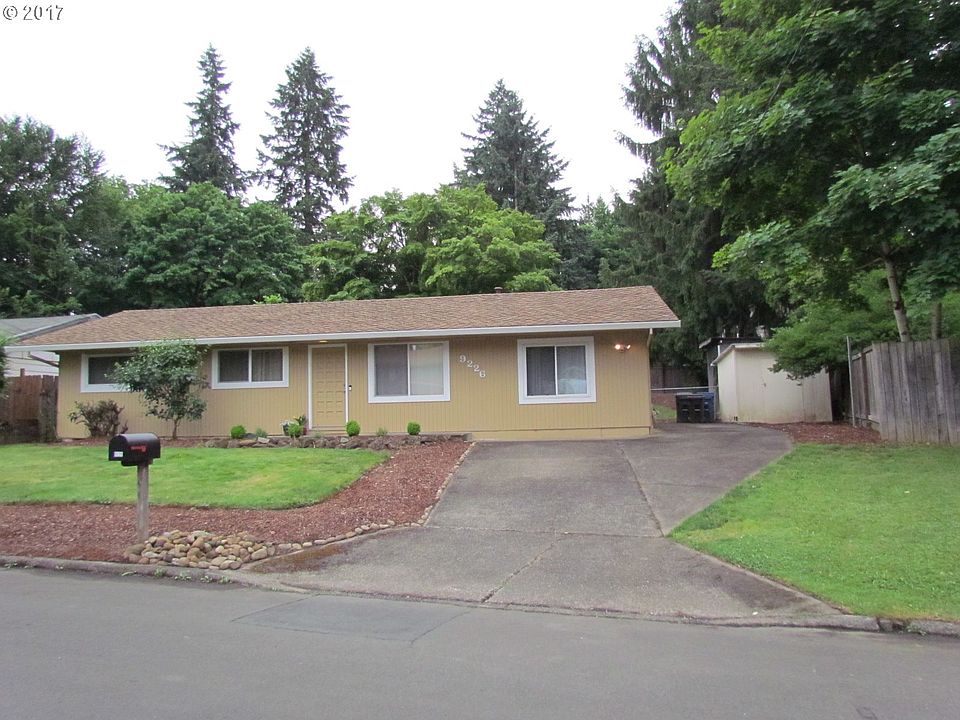 1st image of 9226 SE Regents Dr