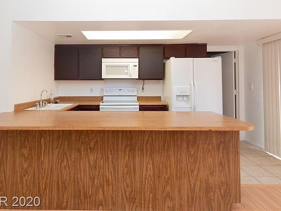 2nd image of 1845 Mimosa Ct