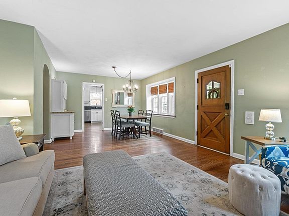 5th image of 1520 Blue Bell Ln