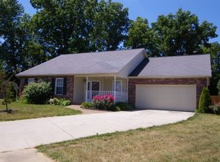 4211 Hedgewood Ct, Newburgh, IN 47630