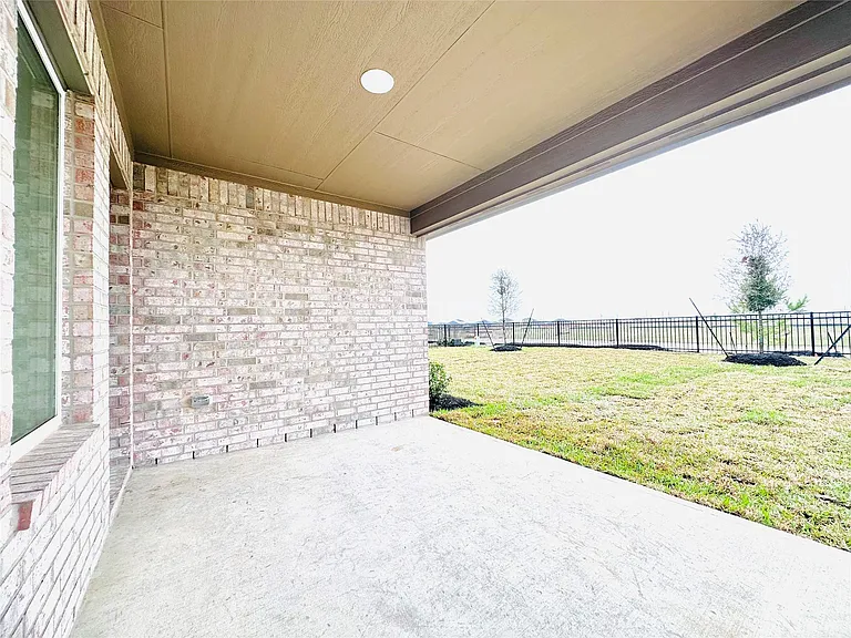 27527 Sunterra Village Dr — Photo 14