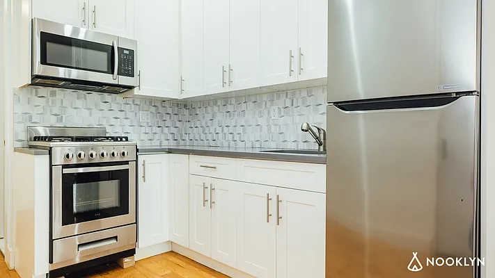 Rented by Nooklyn NYC LLC | media 13