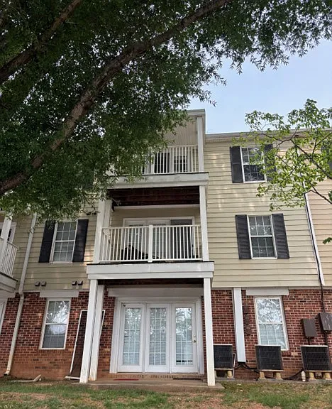 1232 Villa Ln #E — Photo 15