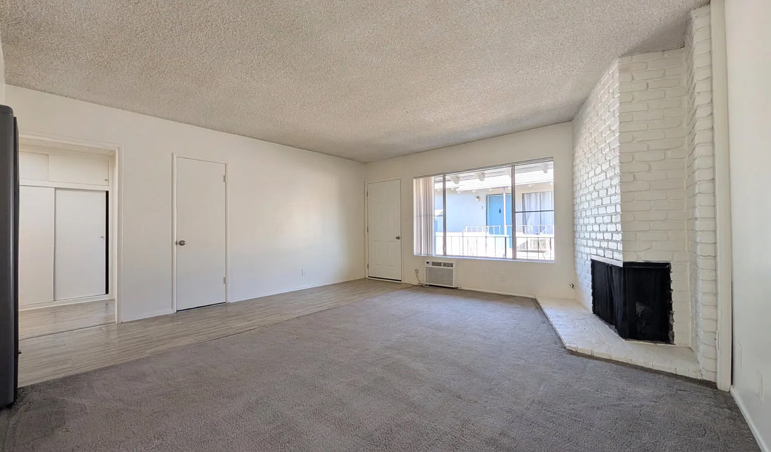 2 bed, 880 sqft, $2,400 — Photo 3