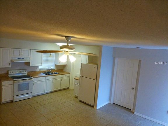 2nd image of 925 Windsor St