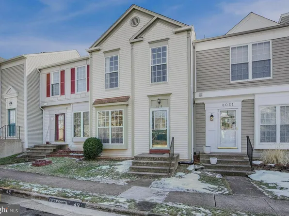 3019 McMaster Ct, Herndon, VA 20171