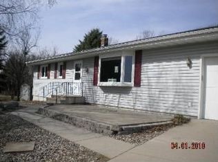 22650 Pinto Ln, Lakeville, MN 55044