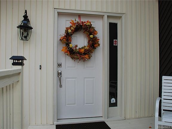 2nd image of 480 Weir St