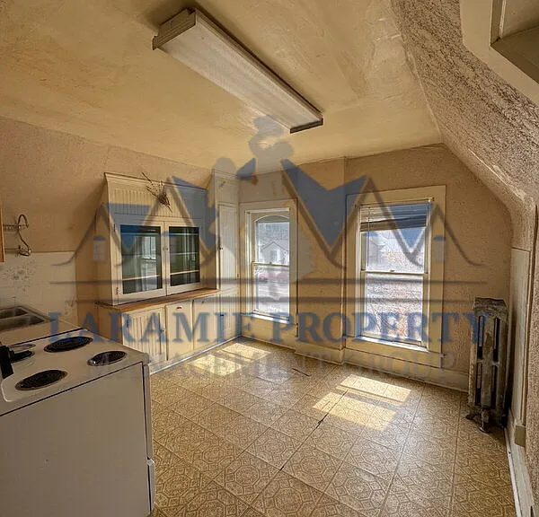 619 S 5th St #3 — Photo 4