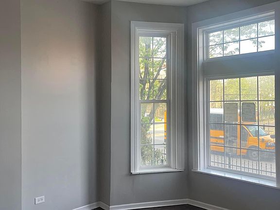 2nd image of 140 S Sacramento Blvd