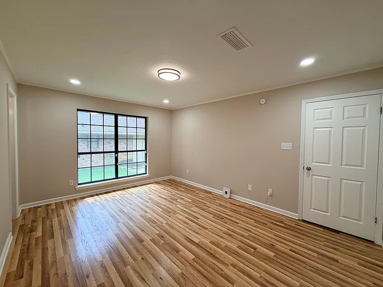 5047 Town North Dr — Photo 20