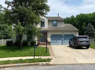 6 Garrison Ct, Marlton, NJ 08053