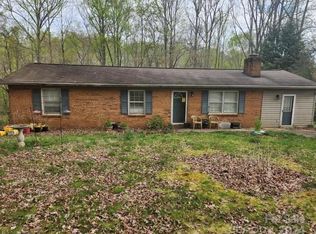 4608 Maplecrest Dr, Gastonia, NC 28056